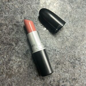 Mac cosmetics lip shine in the shade modesty